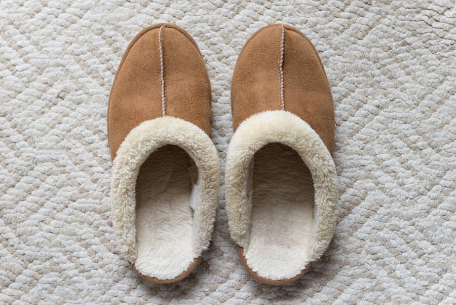 how to clean your slippers